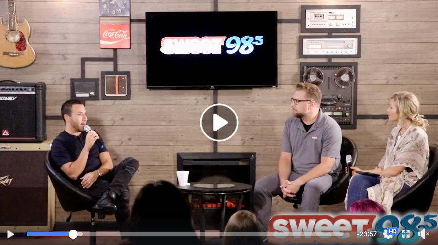 Howie D in the Sweet 98.5 Listeners Lounge